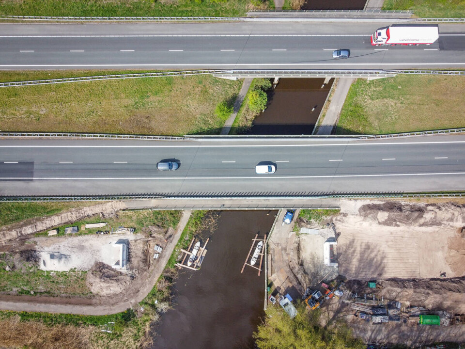 Fietsbrug Munnikesloot van boven
