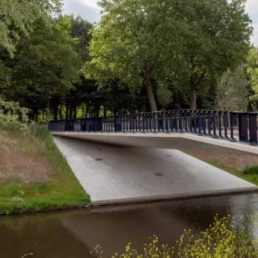 Twee bruggen Andrea Ensemble Amsterdam 8 e1545128693308 768x635 1 530x530