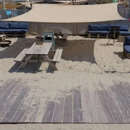 VlonderStrandtent DSC2973 768x614 2 530x530